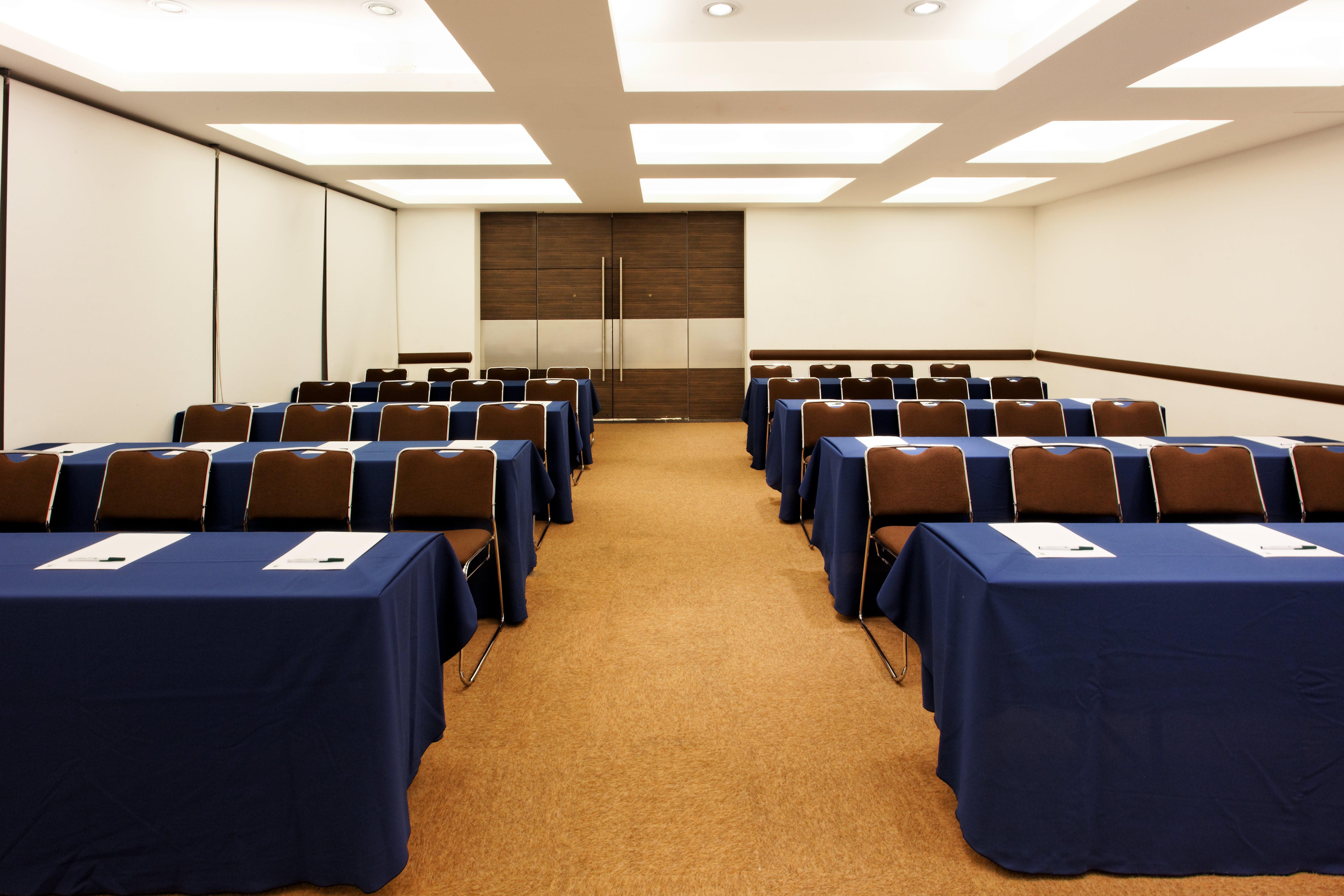 City-plaza Universidad By Ihg Hotel Mexico